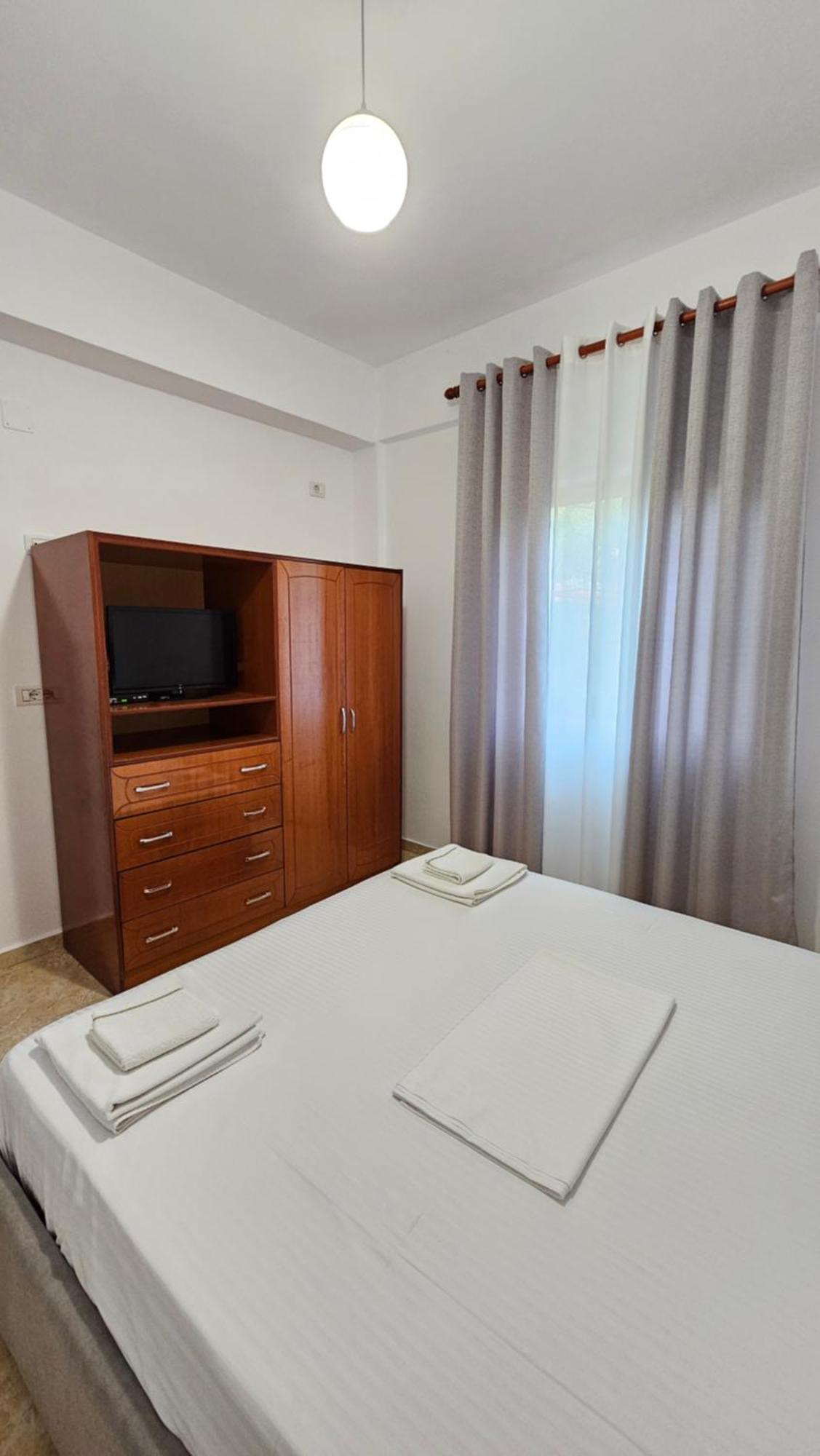 Vila Malo 1 Ксамил Екстериор снимка