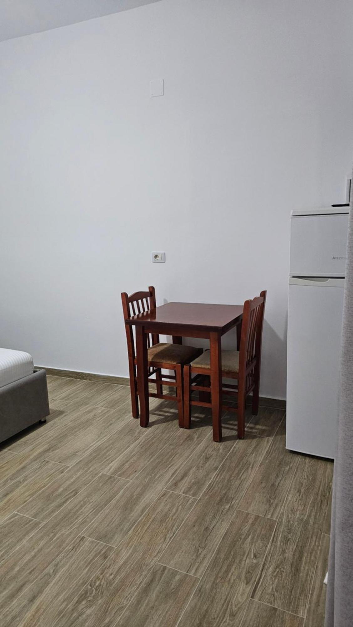 Vila Malo 1 Ксамил Екстериор снимка