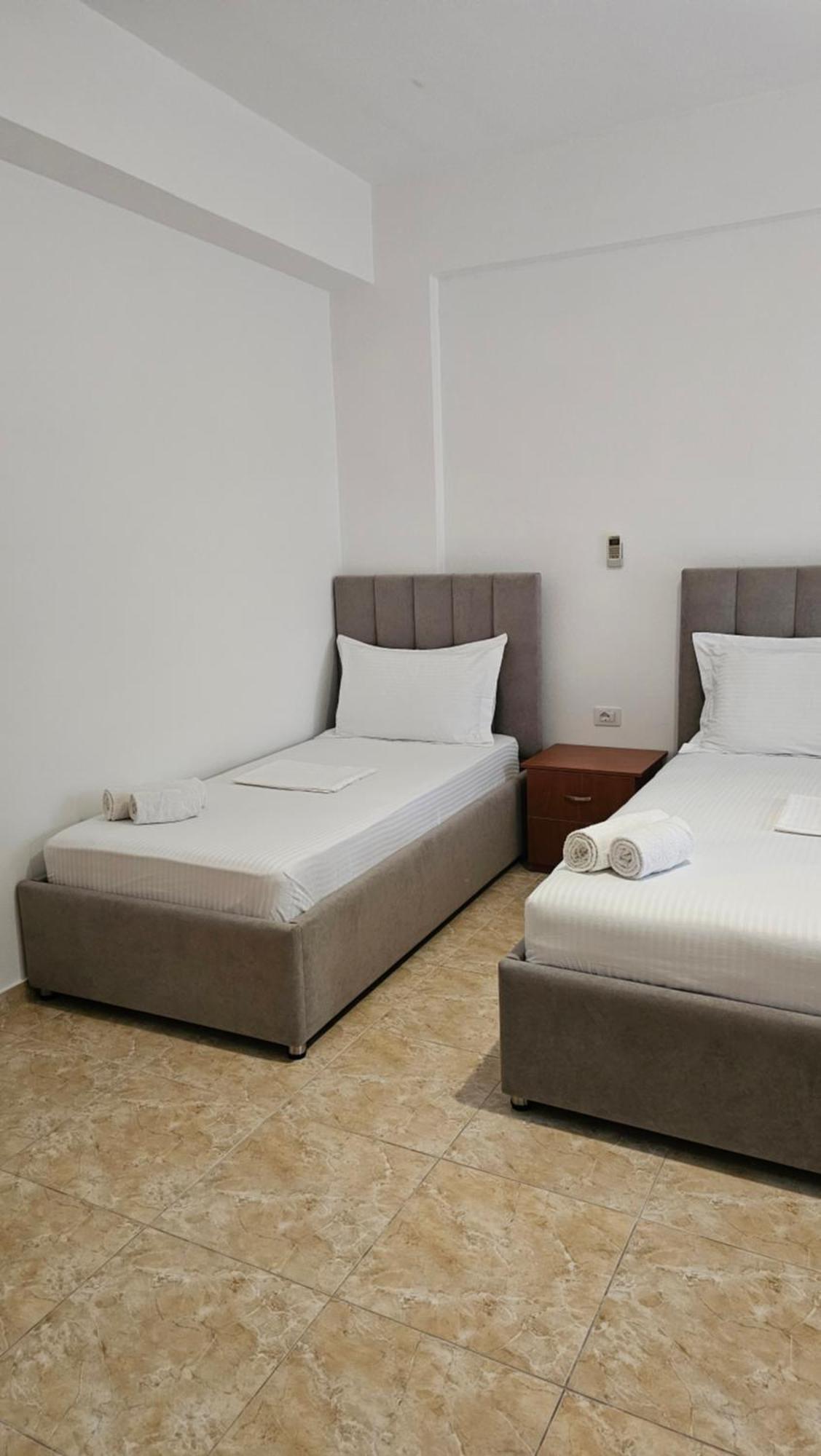 Vila Malo 1 Ксамил Екстериор снимка