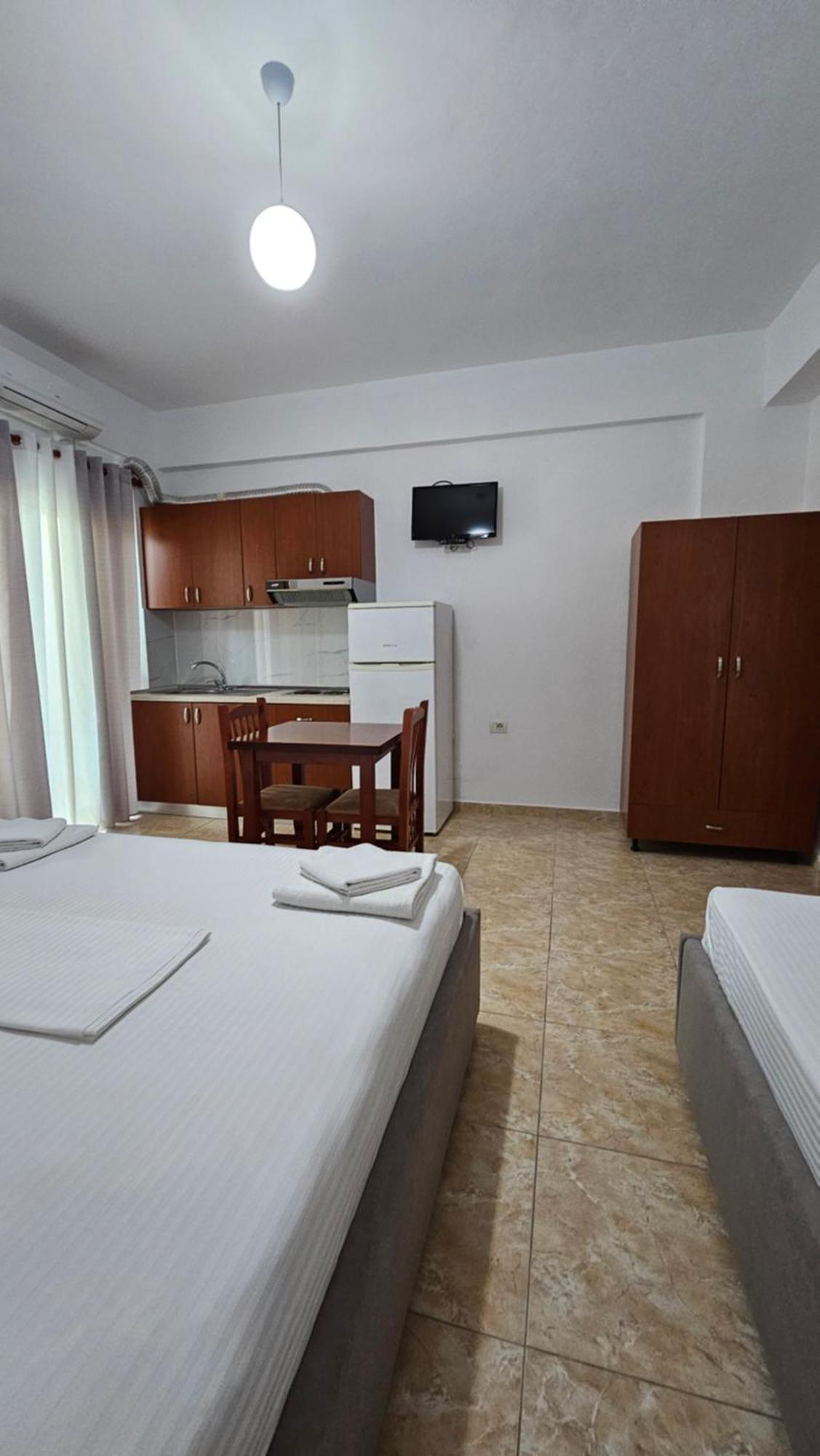 Vila Malo 1 Ксамил Екстериор снимка