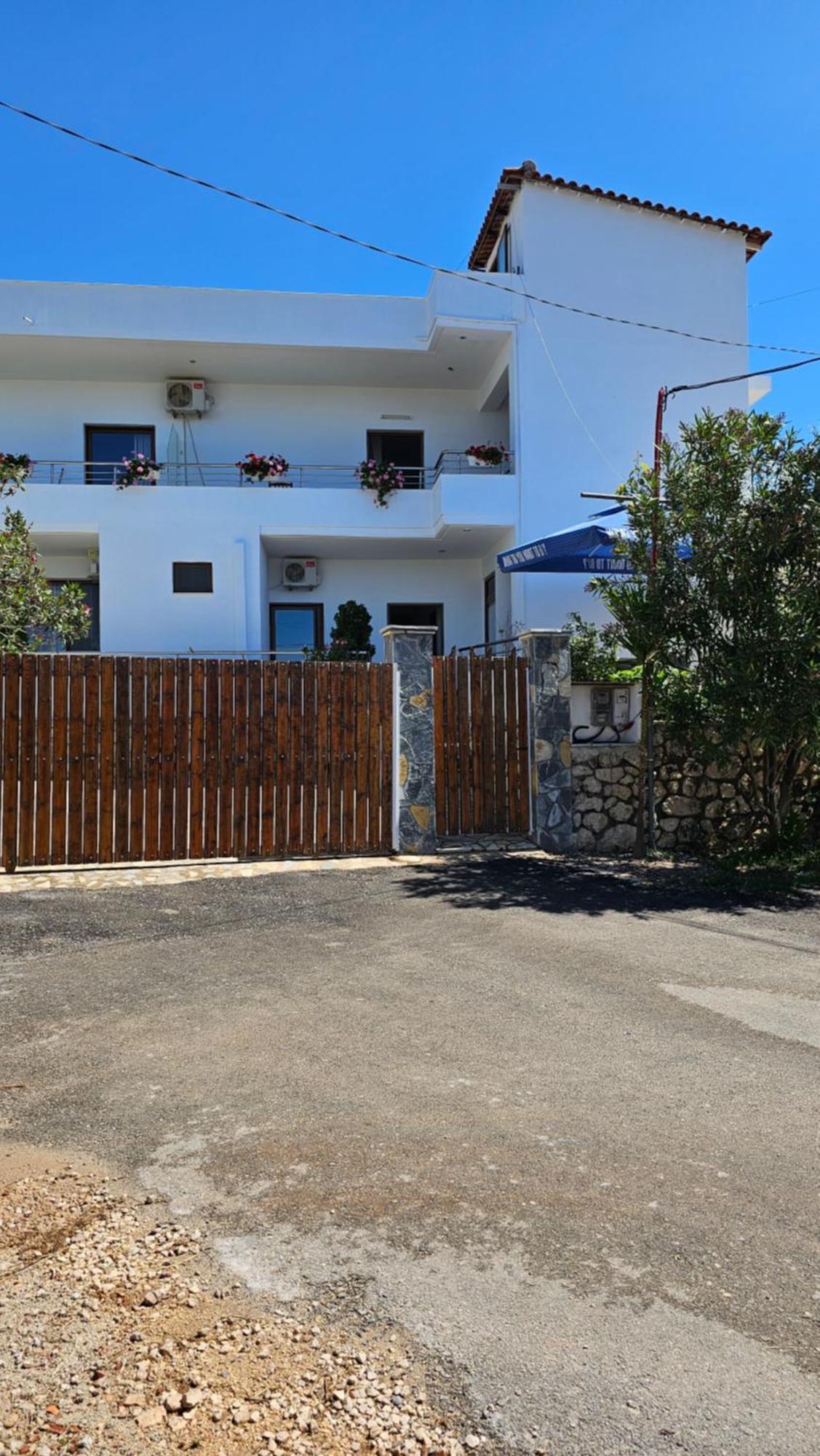 Vila Malo 1 Ксамил Екстериор снимка