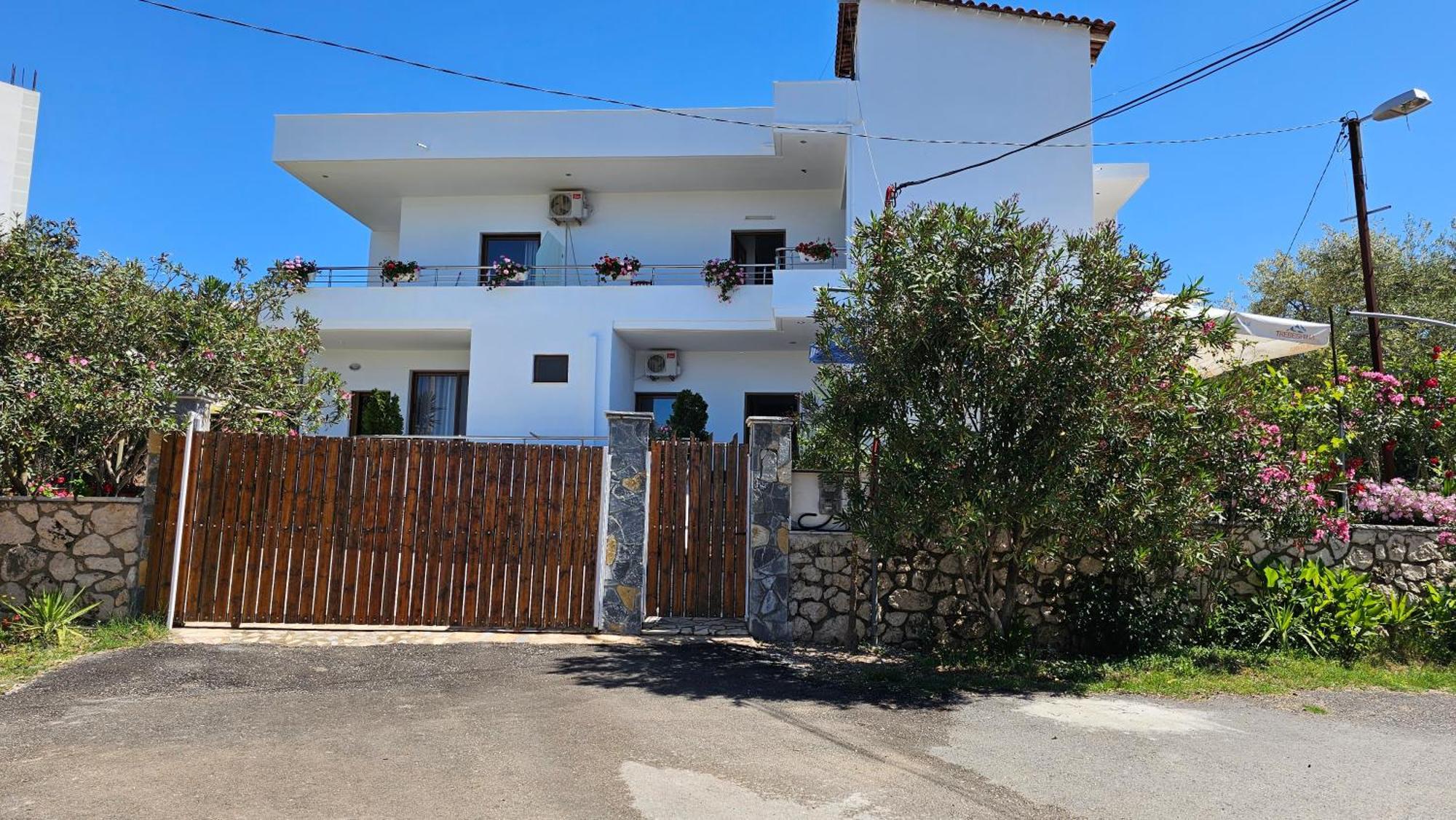 Vila Malo 1 Ксамил Екстериор снимка